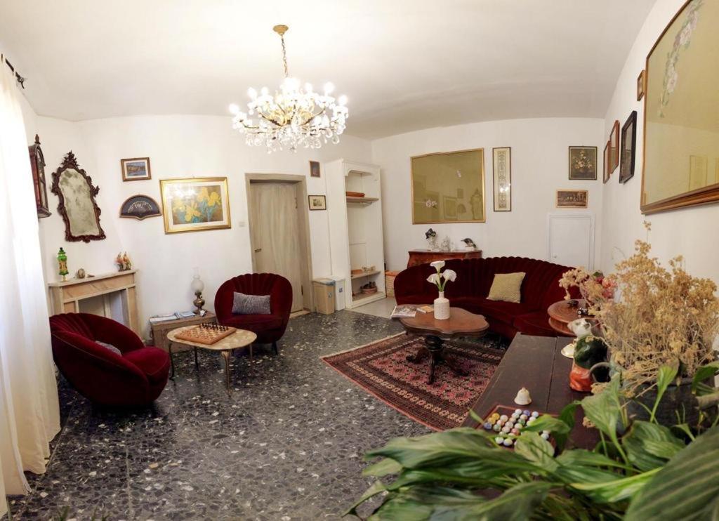 Cozy Guest House Downtown Olbia Exterior foto