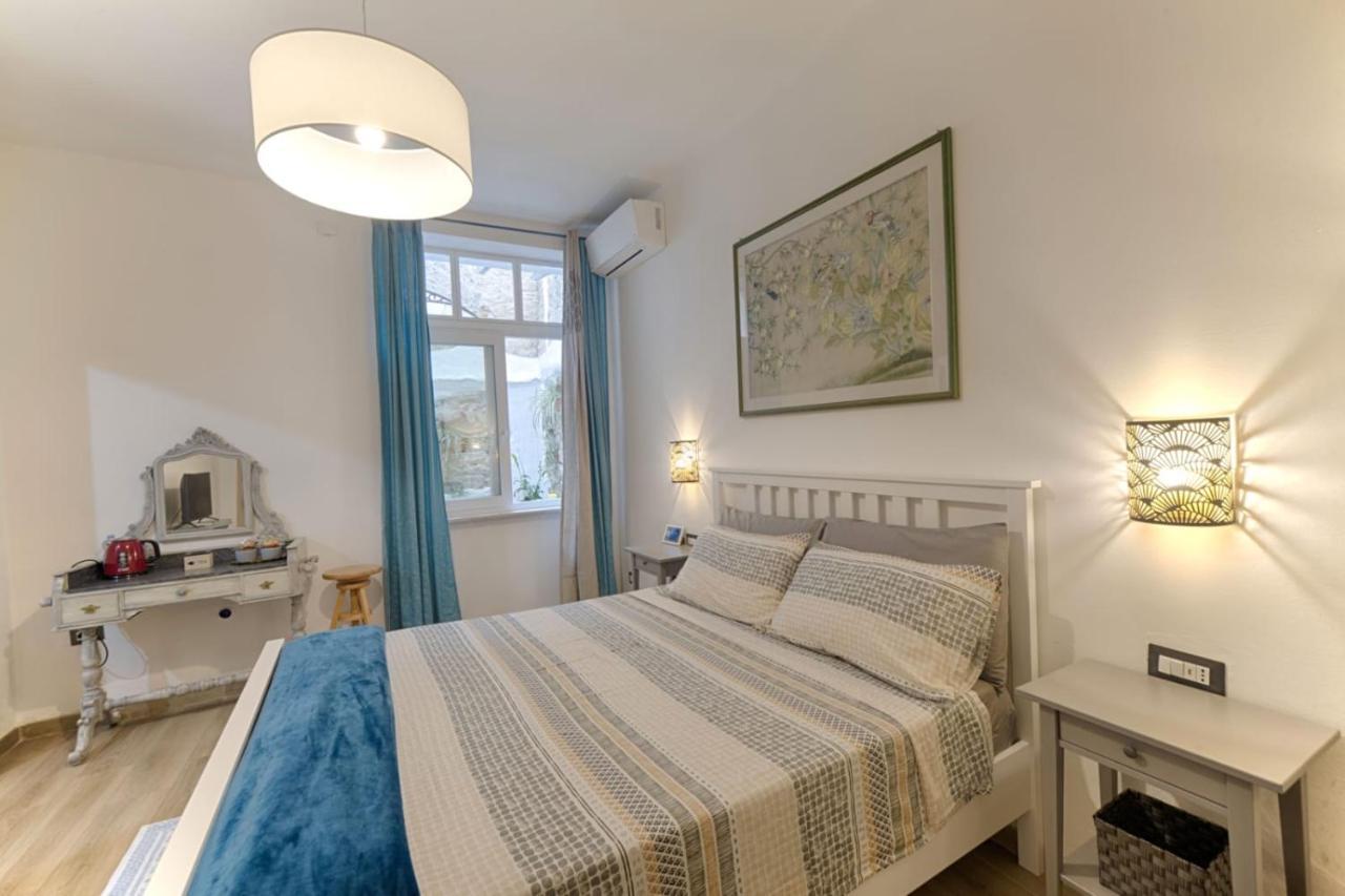 Cozy Guest House Downtown Olbia Exterior foto
